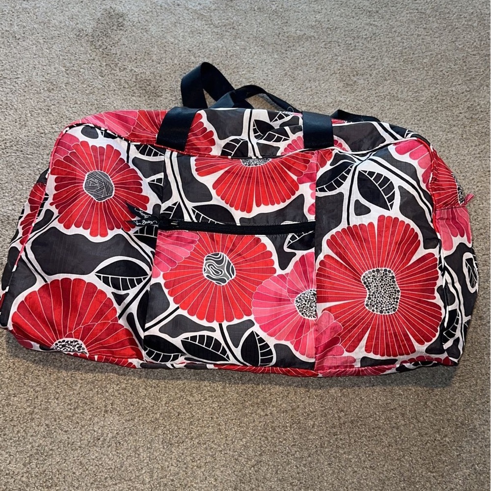 Vera Bradley collapsible duffel bag